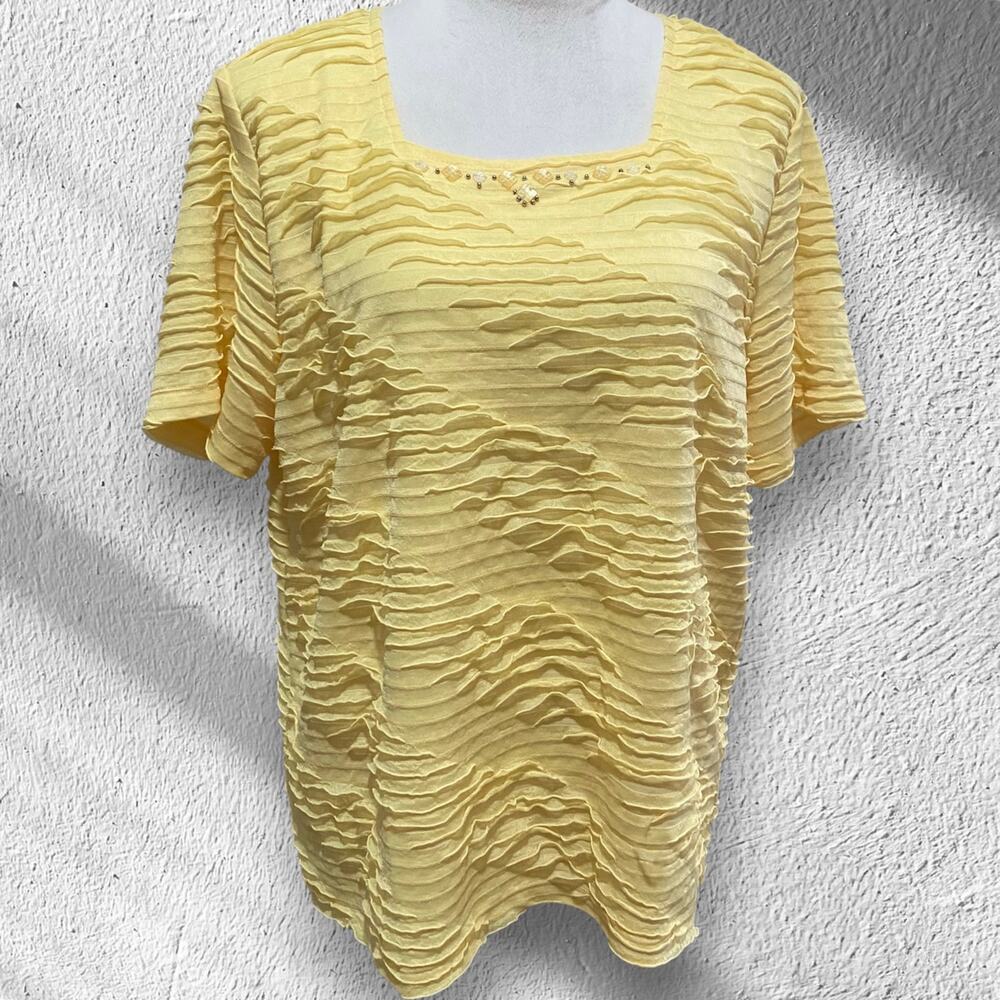 Alfred Dunner Yellow Top Size Medium  Layered Ruffle with Neckline Gems